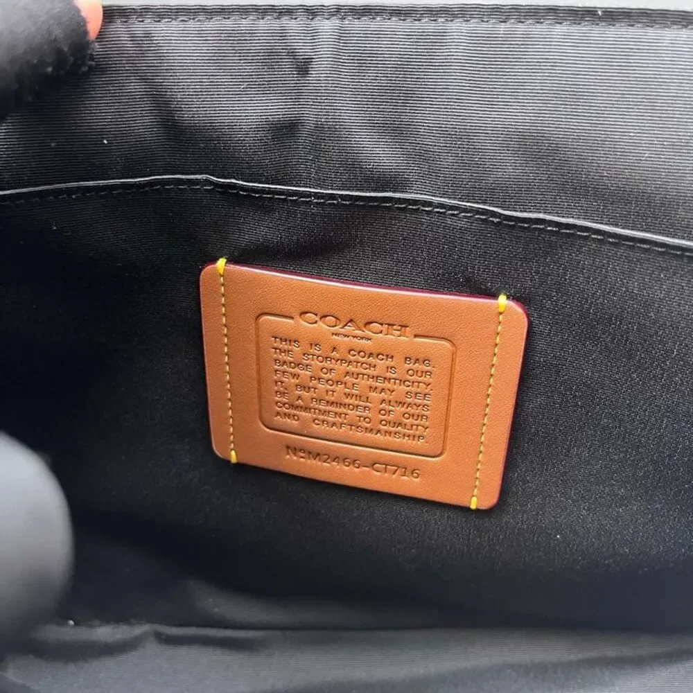 Coach Women Pre-Loved Bag Very Good Condition